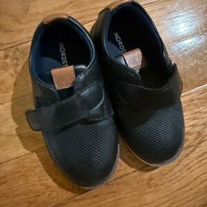 Nordstrom Kids Black and Brown Sneakers